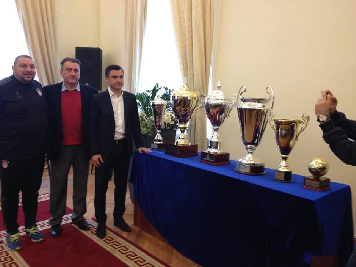 FMR: Cele sase trofee europene vor fi prezentate la Roman